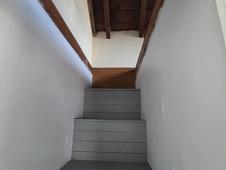 1437 W Court St — Photo 13