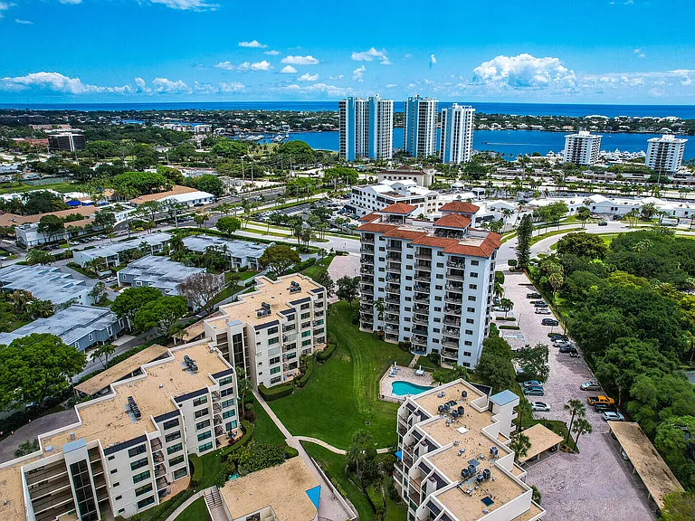 370 Golfview Rd #901 — Photo 51