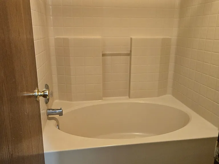 5152 Stanhope Ln — Photo 9