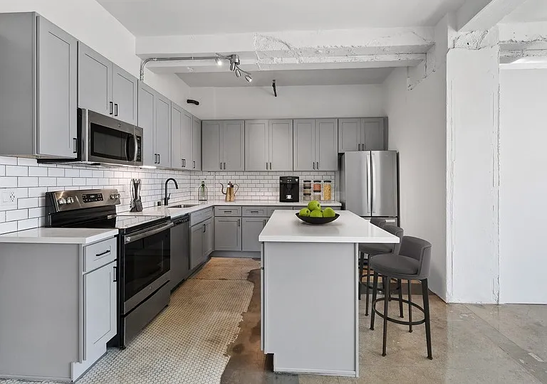 Arrive Broadway Lofts — Photo 36