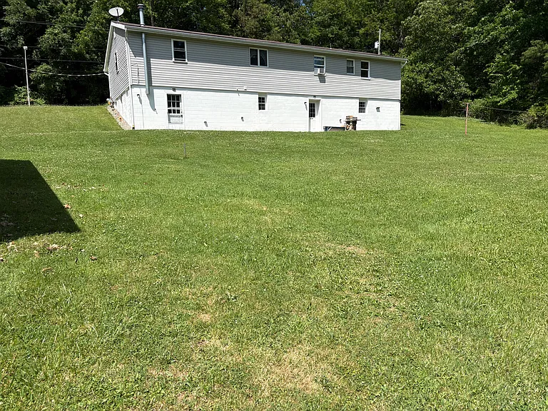 722 Boundary St #B — Photo 13
