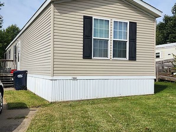 1884 Mary Dr