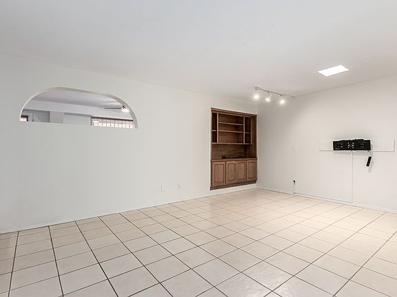 4th image of 1208 N Avenida Jeanine