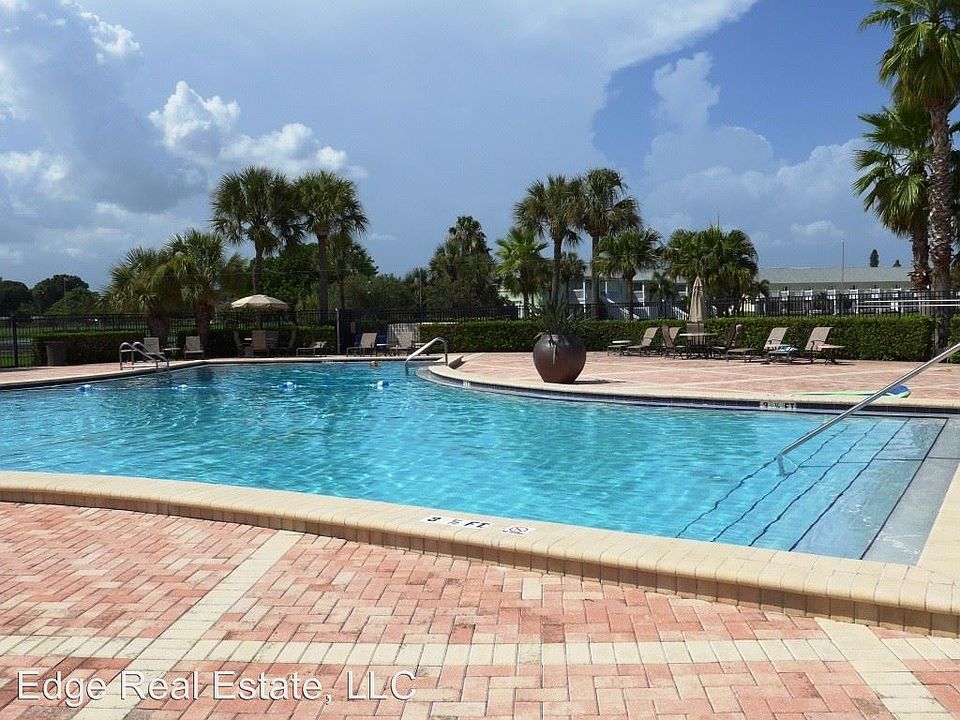 1st image of 222 Pompano Dr SE APT D