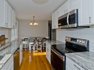 49 Hillside Dr, Springfield, MA 01118