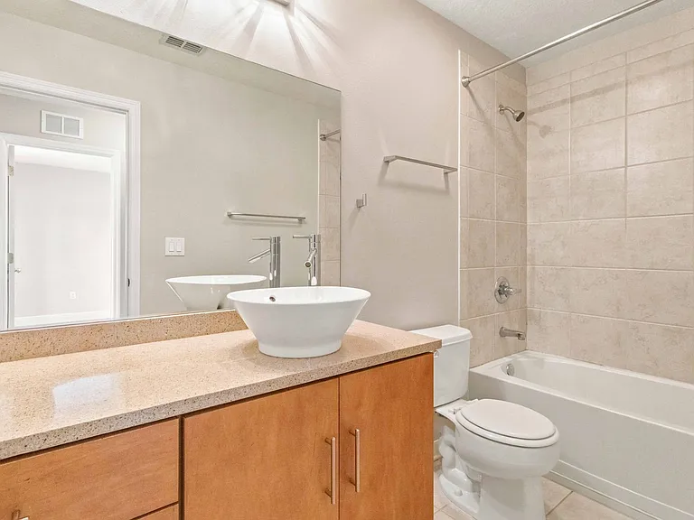 2947 Royal Tuscan Ln — Photo 14