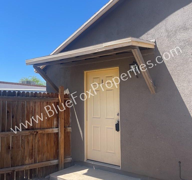1st image of 216 W Pennsylvania Dr #1