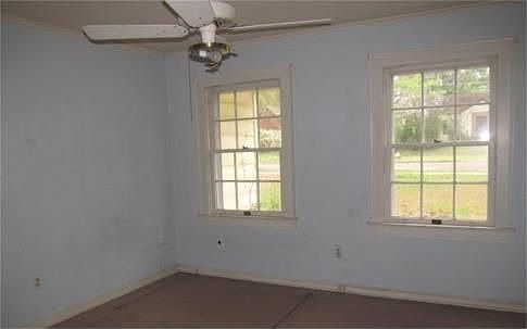 3rd image of 513 Oakdale Ave