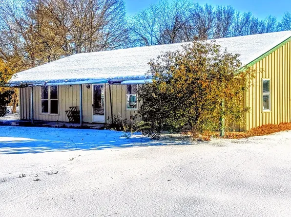 140 Pecan St, Blossom, TX 75416