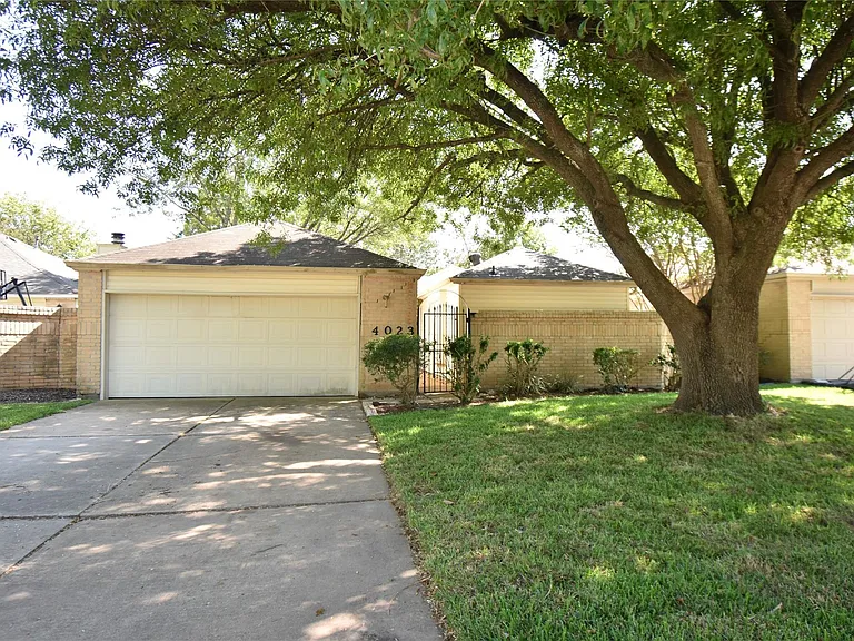 4023 Summit Valley Dr — Photo 1