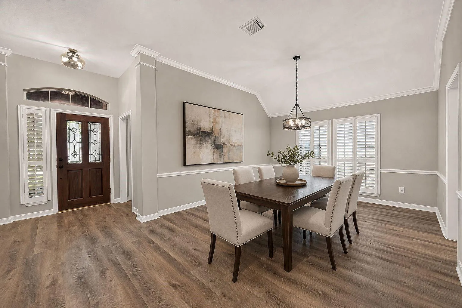 4 bed, 3.0 bath, 2633 sqft, $2,975 — Photo 4