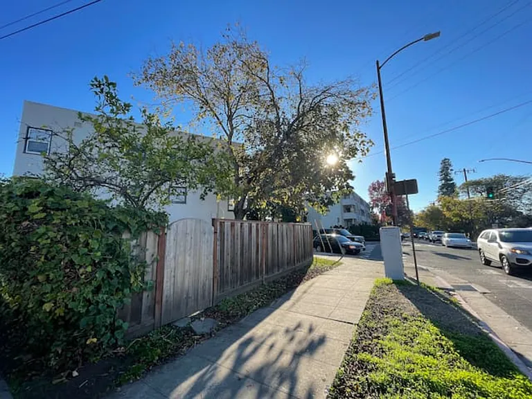 1325 Sacramento St #1 — Photo 46