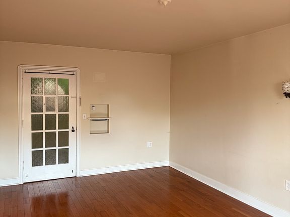 4th image of 30 W Spain St APT 4