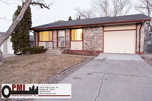 4816 Southwood Dr Photo 1