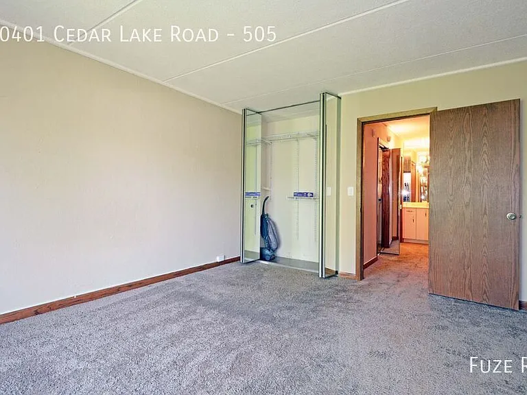 10401 Cedar Lake Rd #505 — Photo 14