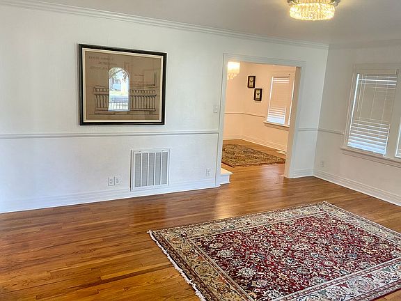 5th image of 1301 Christine St