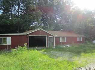 13947 Sager Rd, Fieldon, IL 62031