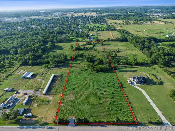 16705 E 11th St, Tulsa, OK 74108