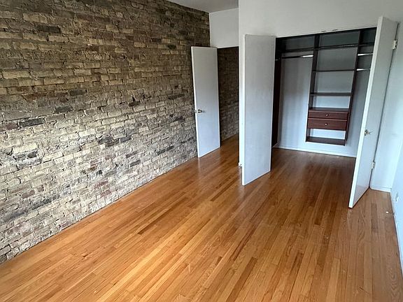 3rd image of 3751-53 N Marshfield Ave #1623-25