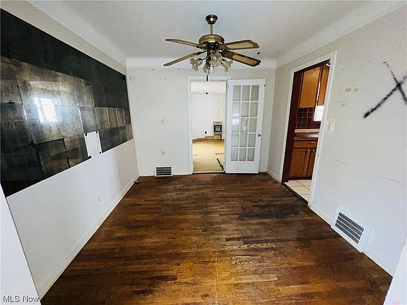 3rd image of 3819 Lee Heights Blvd