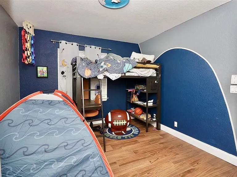6602 Geneva St — Photo 14