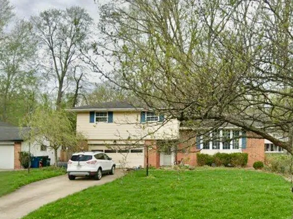 5102 Devon Dr, North Olmsted, OH 44070