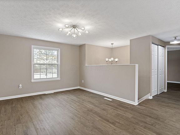3rd image of 1213 Elm Park Cir
