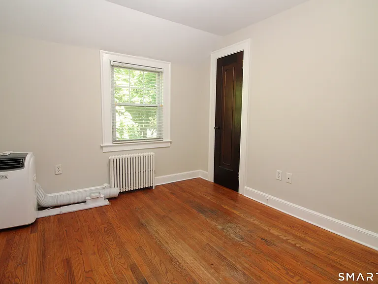 53 Lilac Ave — Photo 16