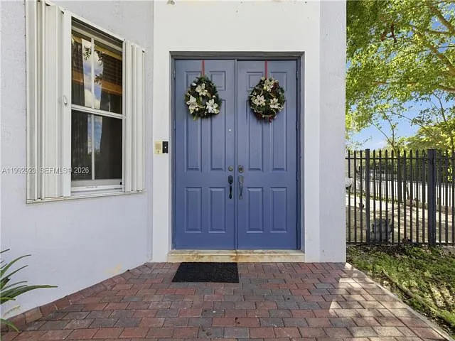15184 SW 20th St — Photo 11