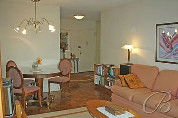 Rented by Bellmarc Realty | media 1