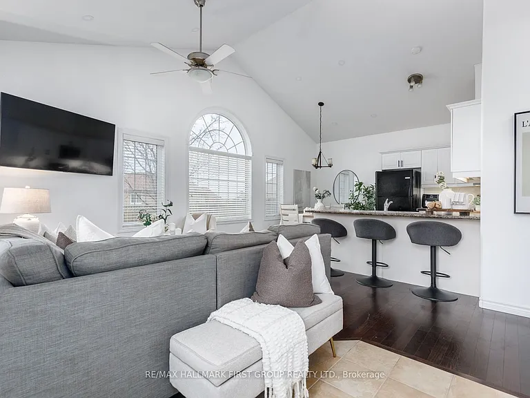 325 Densmore Rd #1501 — Photo 8