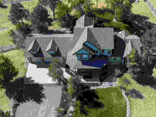 925 Antelope Drive W, Bennett, CO 80102