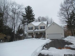 33 Moonglow Rd, Wilton, NY 12831