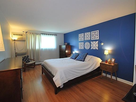 5th image of 145 Essex Ave APT 508