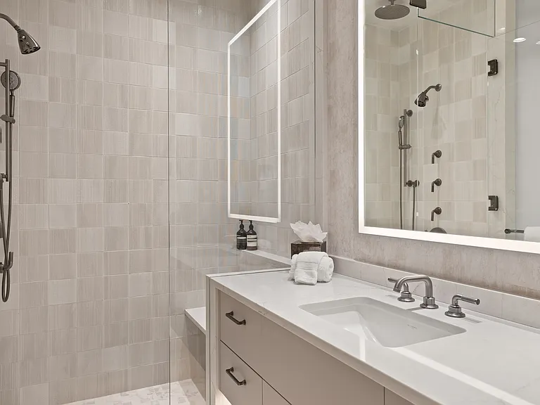 105 E Hallam St — Photo 7