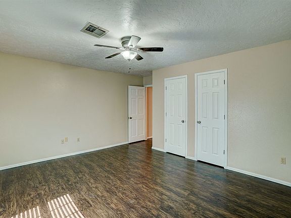 4th image of 1521 NW 31st St