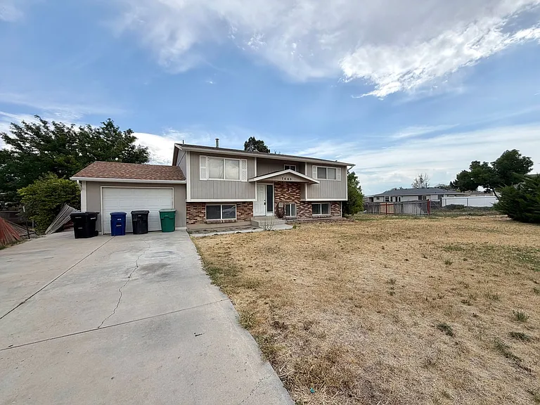 7685 S 2550 W — Photo 20