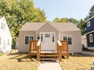 810 N Summit Ave, Sioux Falls, SD 57104