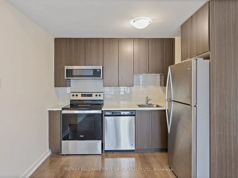 60 Orchid Place Dr #8 — Photo 9