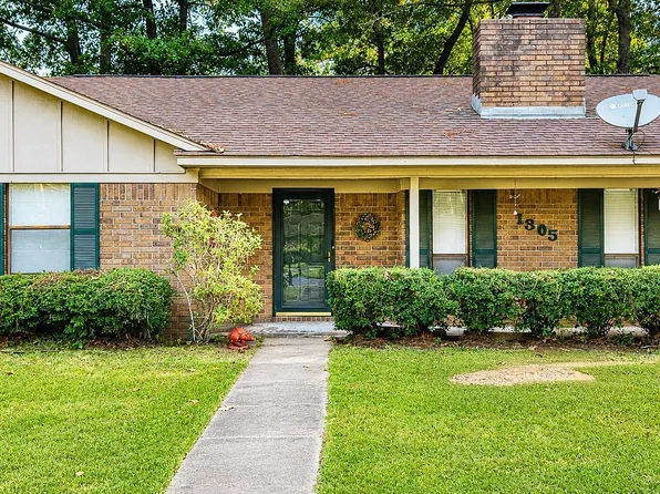 1305 War Eagle Dr, Pine Bluff, AR 71603