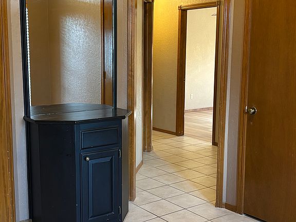 4th image of 1112 SW 132nd Pl