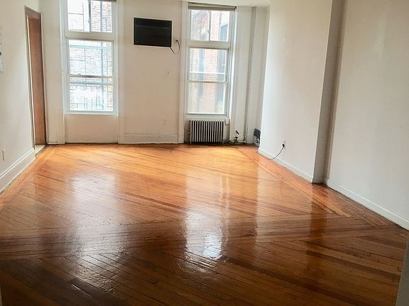 2nd image of 361 Smith St #B