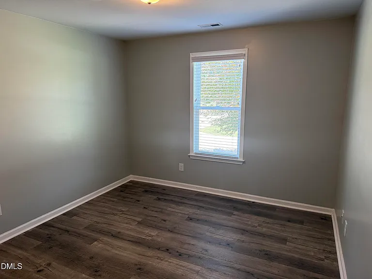 1577 N Carolina 39 — Photo 8