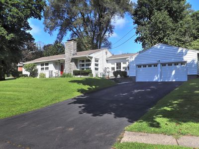 53 Clearview Cir, Naugatuck, CT, 06770