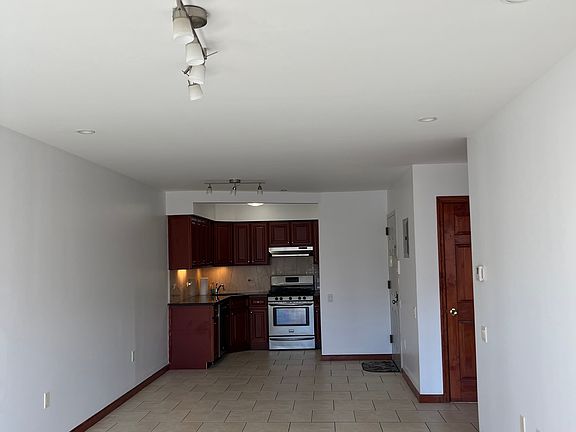 4th image of 23-17 Broadway #4C