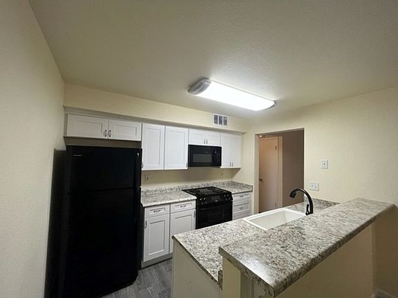 5th image of 400 Del Verde Cir Unit 3