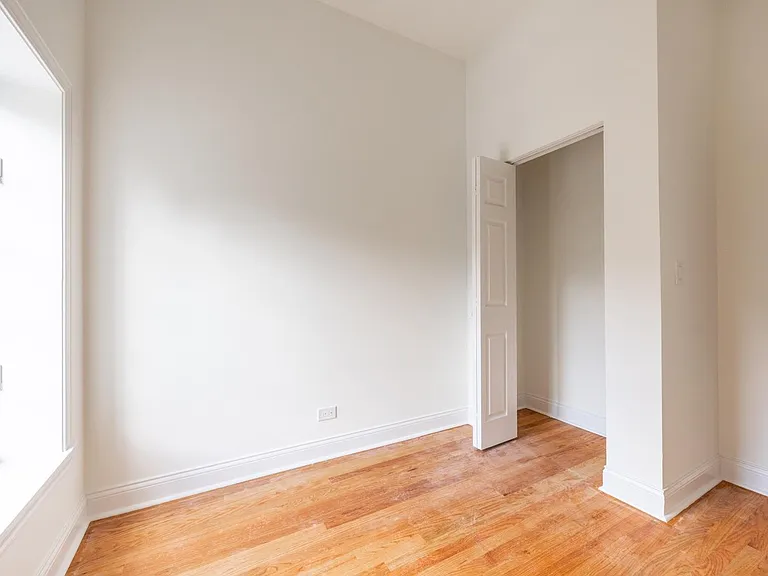 3109 N Harding Ave #1 — Photo 3