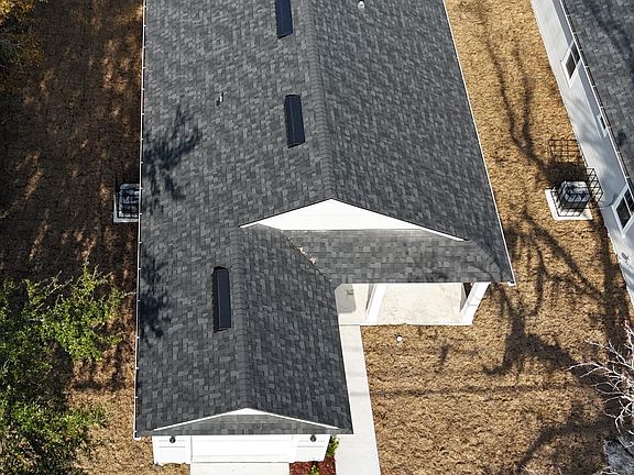 3rd image of 4899 CHURCHILL Drive