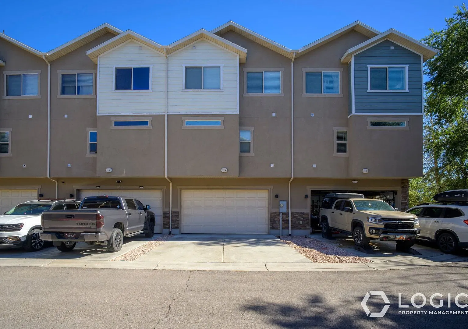4 Bed / 2.5 Bath Townhome for Rent in West Valley City — Photo 2
