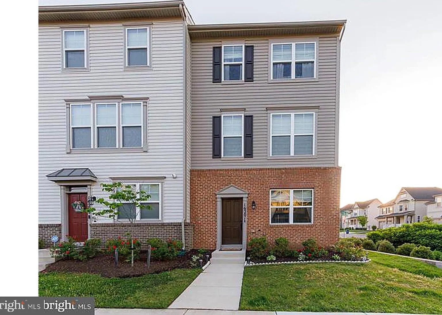 3 bed, 4.0 bath, 1953 sqft, $3,550 — Photo 1